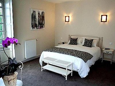 Logis Hotel Le Prieure Des Gourmands Châteaubriant 外观 照片